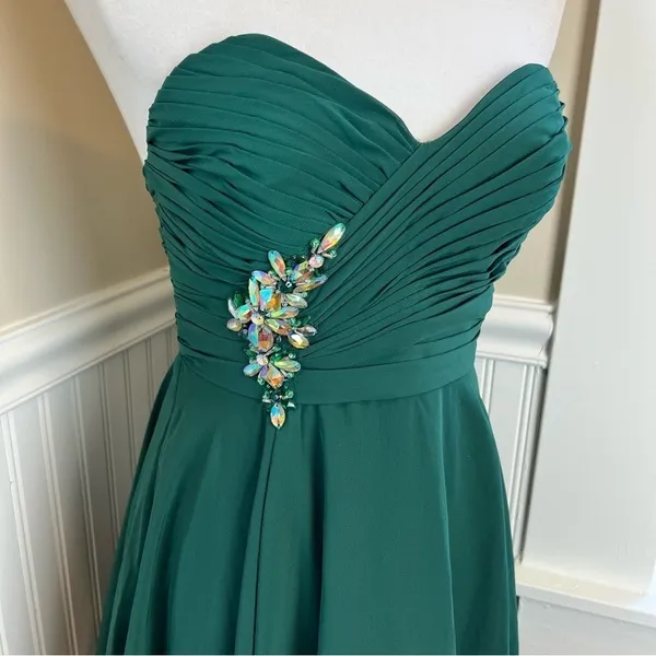 Modern Maids Emerald Green Strapless Ruched Chiffon Dress Small Brooch 4 - Image 4