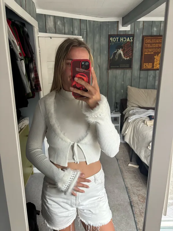 Urban Outfitters Fluffy Top - Image 4