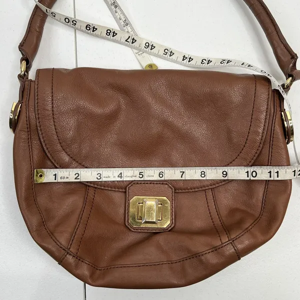 Juicy Couture Brown Leather Shoulder Bag Gold Turn Lock Hobo Saddle Bag - Image 13