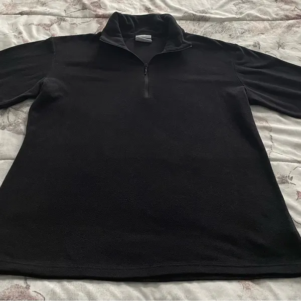 Columbia black fleece 1/4 zip closure logo on the back sweatshirt, size M top - Image 13