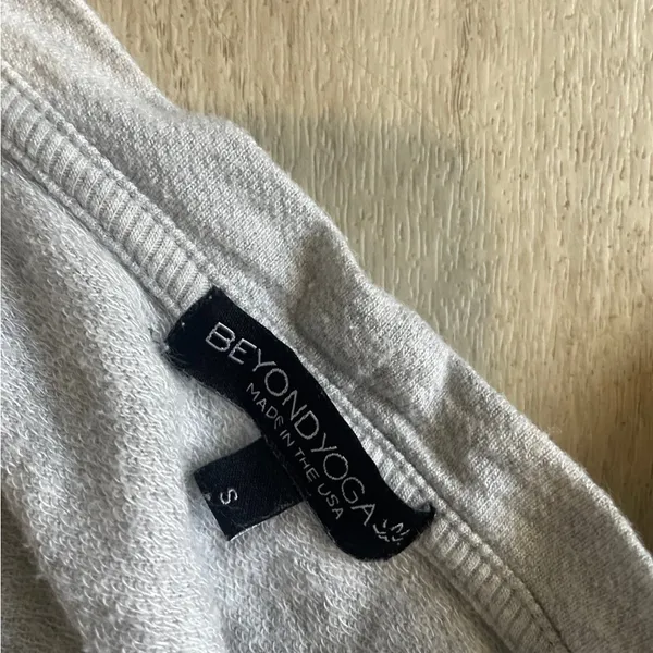 Beyond yoga Gray Women's Top - Image 2