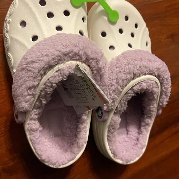 crocs size 6 - Image 2