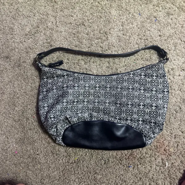 First Issue Liz‎ Claiborne Black White Geometric Damask Hobo Shoulder Bag Pocket - Image 3