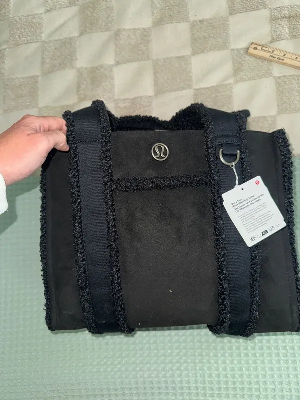 NWT Lululemon Boxy Tote Black‎ Sherpa - Image 2