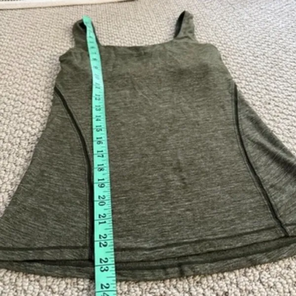 Lululemon Athletica Womens Tank Bulit In Bra Size 4 Like New Heather Green - Image 6
