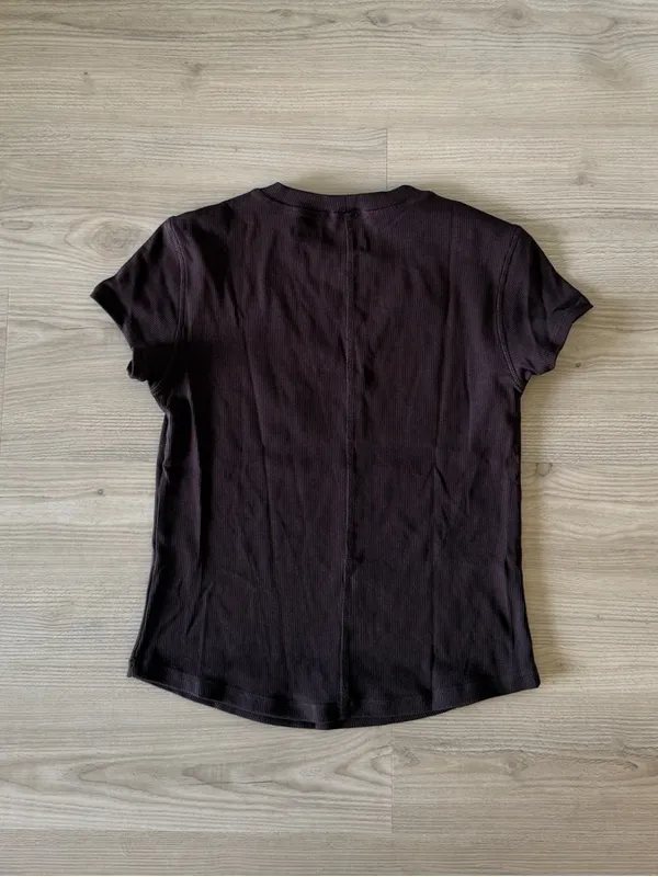Industry Ribbed Short Sleeve Crewneck Tee with Curved Hem - Image 4