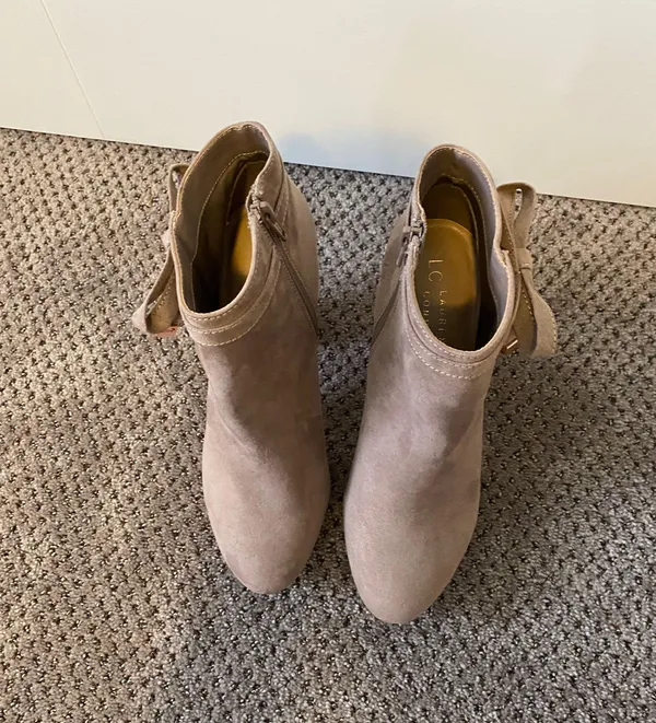 LC Lauren Conrad Heeled Booties - Image 7