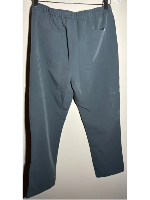 FIGS Scrub Set Size Top XS Grey with Light Green Drawstring BOTTOM Sz small - Image 8
