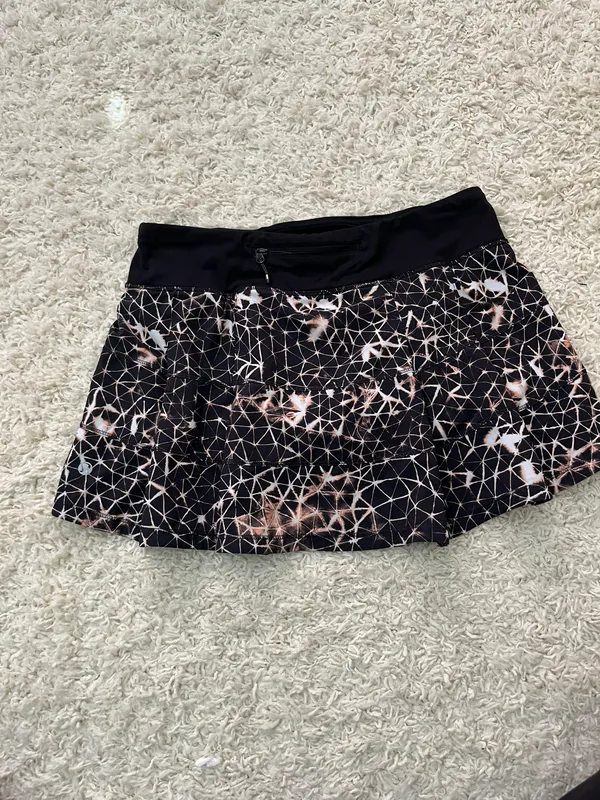 Lululemon Pace Rival Skirt Size 6 - Image 2