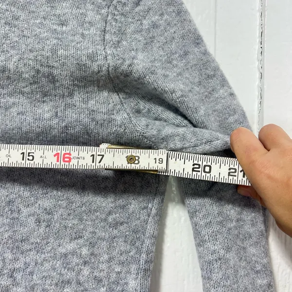 NWT Aerie Unreal Voop Gray Long Sleeve Lightweight Sweater size medium - Image 7
