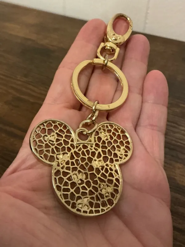 Rare HTF Disney Parks Mickey Mouse Webbed Icon Gold Tone Keychain Keyring Fob - Image 2