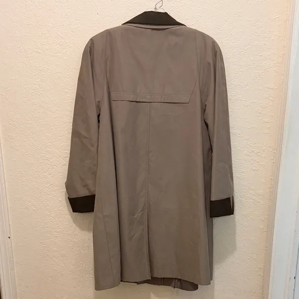 Gallery Vintage unisex Long Tan Jacket Trench Coat cottagecore granny grandpa - Image 4