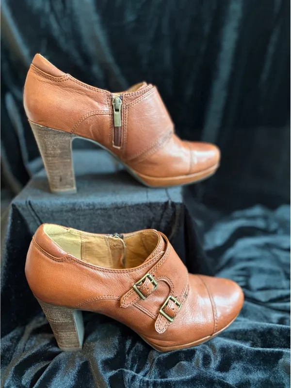 Clarks Women's Brown Leather Heeled Ankle Boots with Buckle Detail Size 8M - Image 2