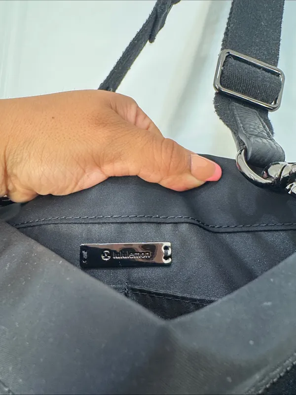 Lululemon Now & Always Crossbody bag Black Nylon Leather Trim - Image 6