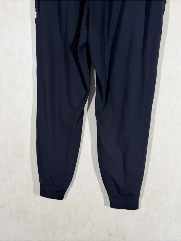 Vuori Women’s Performance Jogger Pants DreamKnit Mid Rise in Black Heather S - Image 9