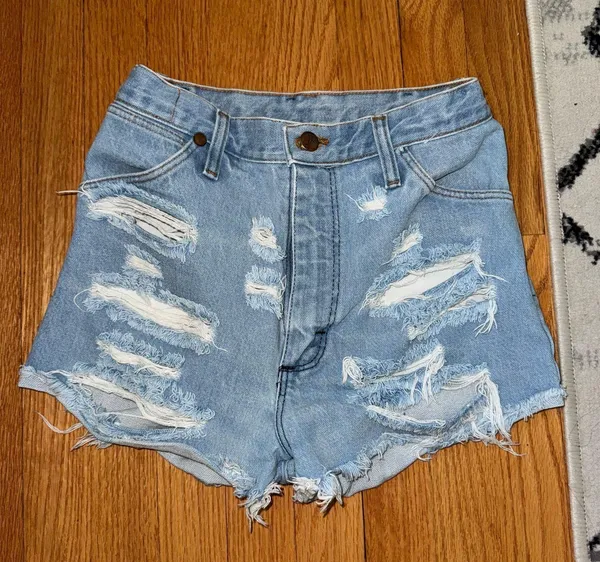 Wrangler Shorts - Image 3