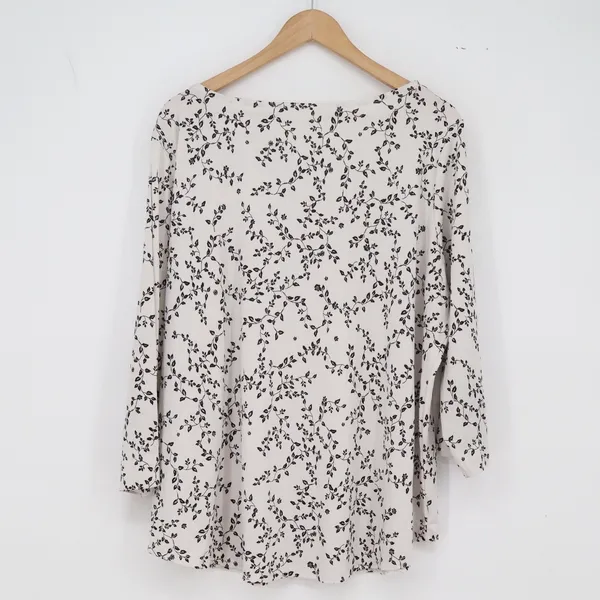 Emaline Top Woman 2X Floral White Black 3/4 Sleeve Scoop Neck Excellent - Image 4