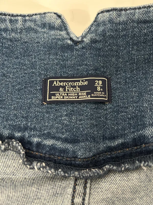 Abercrombie Ultra High-Rise Jeans - Image 3