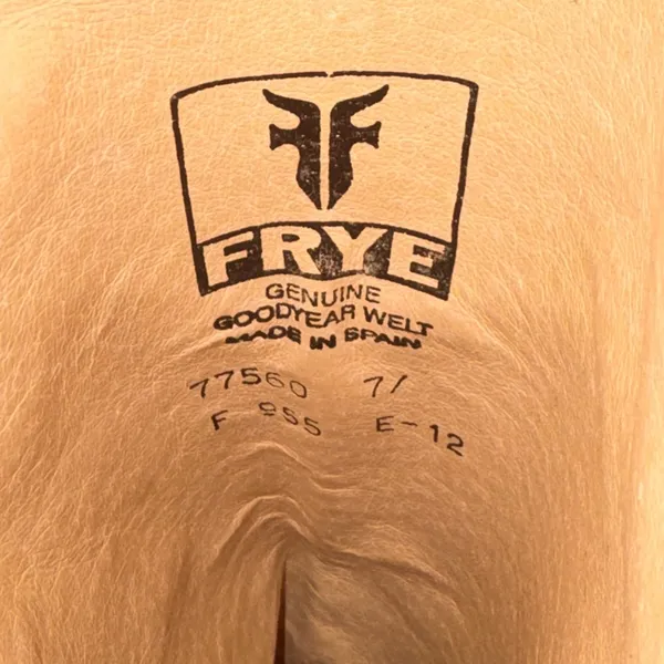 Frye Dorado riding boots made of black leather - Image 6