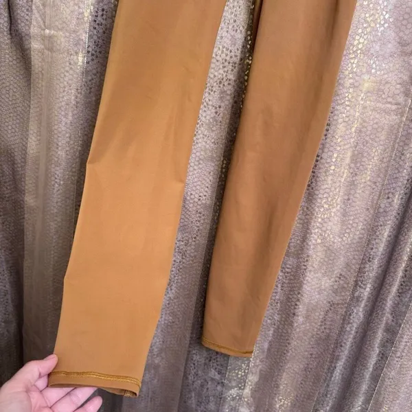 Vuori Rib Studio Leggings in the Dark Golden (Mustard)‎ Workout Gym Small - Image 7