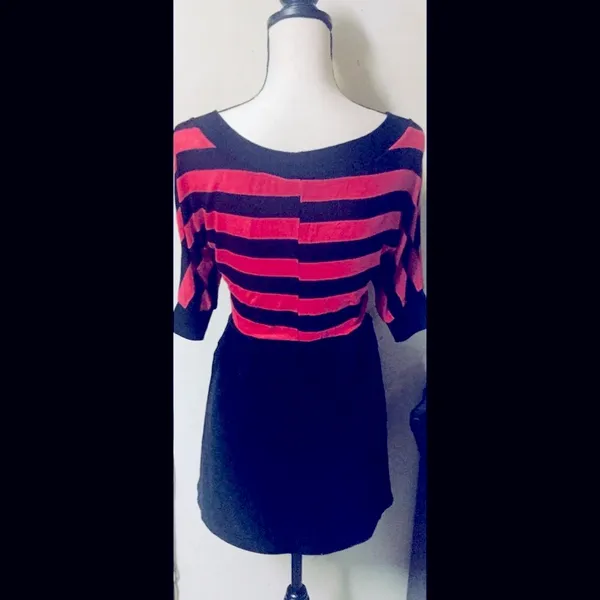 Black Corduroy Mini Skirt: Pockets, A-line Style, Sz. Medium - Image 4