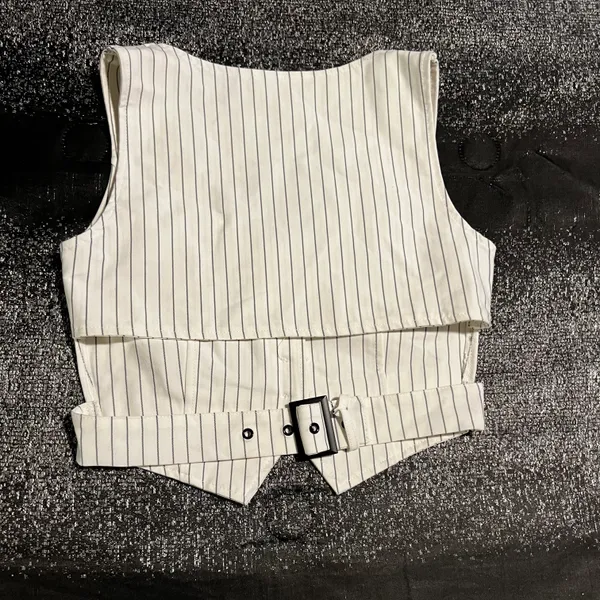 Womens small cropped vest White - Image 2