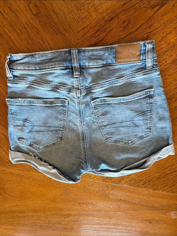 American Eagle Mom Shorts - Image 3