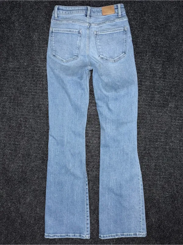 Buckle BKE Billie Slim Fit High Rise Bootcut Stretch Jeans 26 x 31.5 Distressed - Image 2