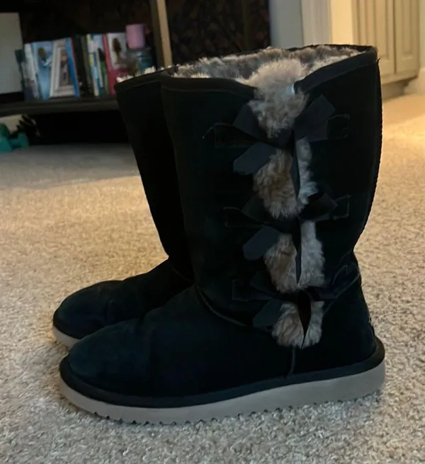 Koolaburra by UGGs size 9 - Image 2