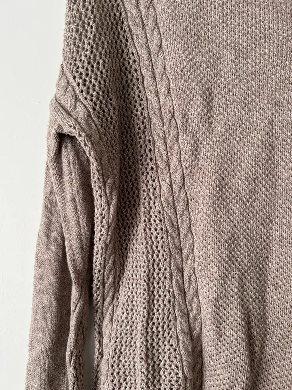 American Eagle Outfitters Sweater Pullover Size Small - Image 4