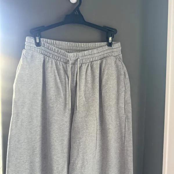 Old Navy SoComfy Wide‎ Leg Sweatpants Heather Gray Fleece High Rise Small - Image 2
