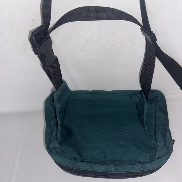 Vtg Eagle Creek Travel Gear Small Crossbody Fanny‎ Pack Messenger Bag Hiking - Image 4