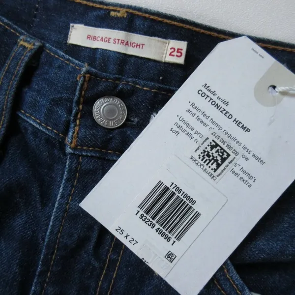 NWT Levi's Wellthread Ribcage Straight Ankle Super High Rise Crop Jeans 25 - Image 6
