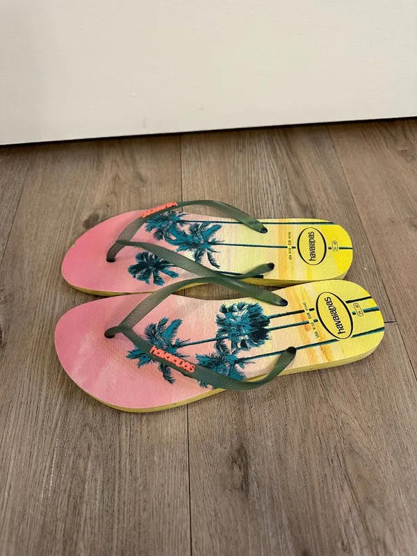 HAVAIANAS Pollen Yellow Palm Flip Flops Size US 9/10 - Image 5