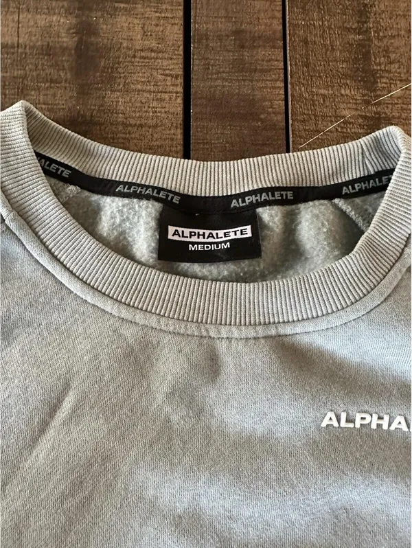 Alphalete Women's Cropped Sweatshirt - Medium - Image 3