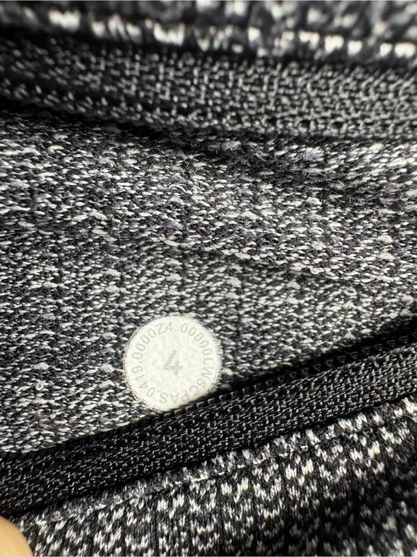 Lululemon Speed Up Tight 28" *Full-On Luxtreme size 4 - Image 10