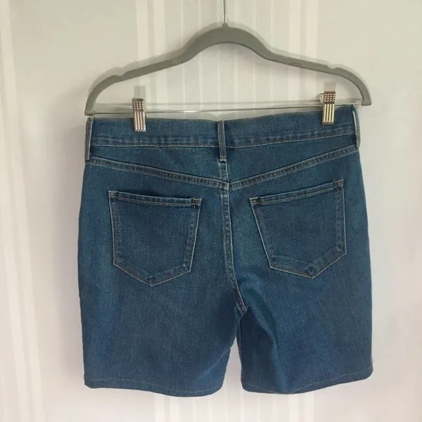 Old Navy Bermuda Jean Shorts Distressed Size 6 Blue Denim w/ Pockets Cotton - Image 8