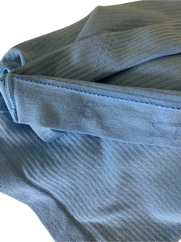 Lululemon 6 Blue Cropped Athletic Top Seamless Workout Yoga Running Shirt - Image 4