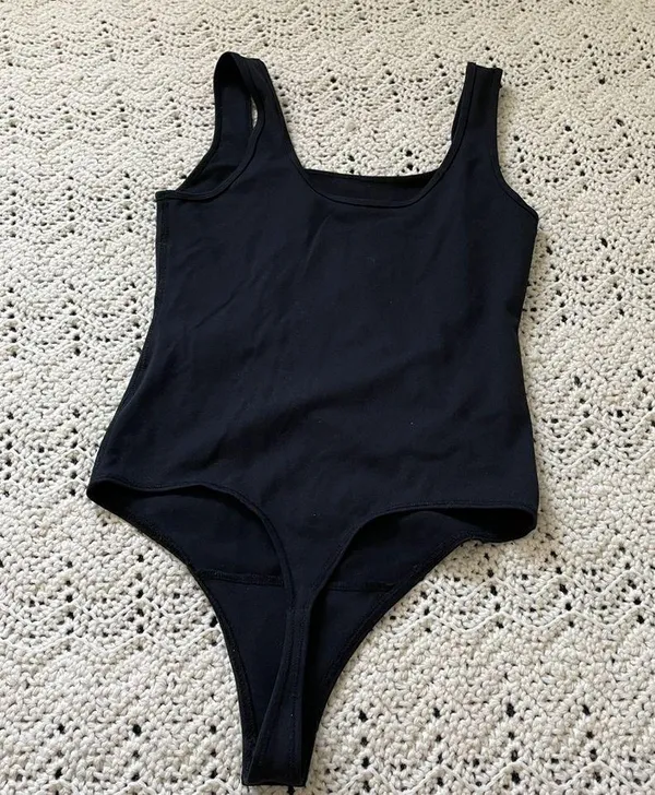 Abercrombie & Fitch Soft Matte Seamless Squareneck Bodysuit Black (Small) - Image 7