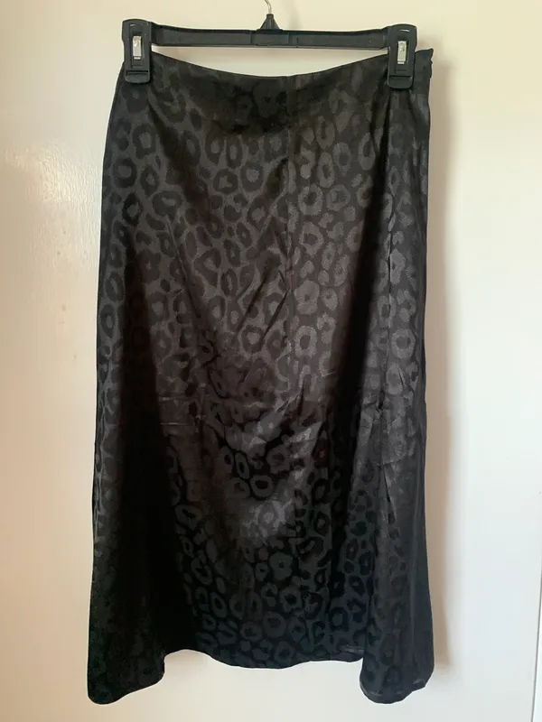 Satin Cheetah Skirt Black - Image 4