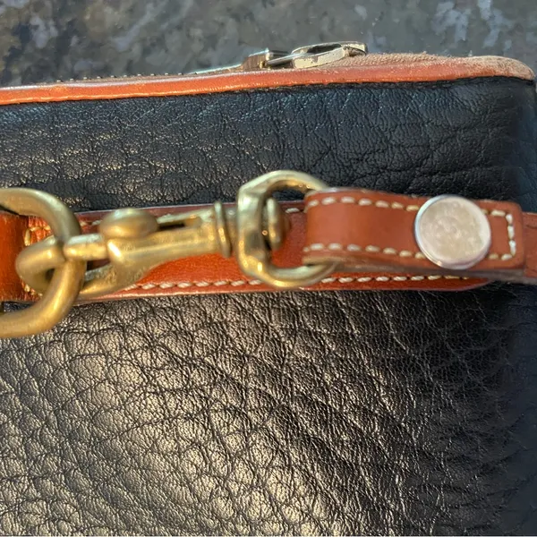 Dooney & Bourke vintage black belt pebbled leather convertible crossbody bag - Image 10