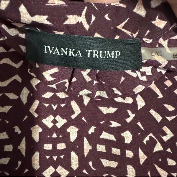 Ivanka Trump Burgandy Dressy LS Blouse Women’s L Half Clasp Button Office‎ Wear - Image 12