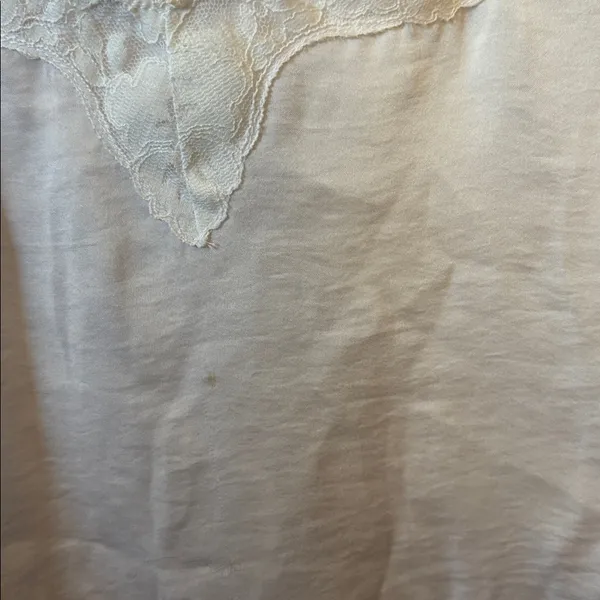 New York & Company White Lace Trim V-Neck Camisole Large - Image 2