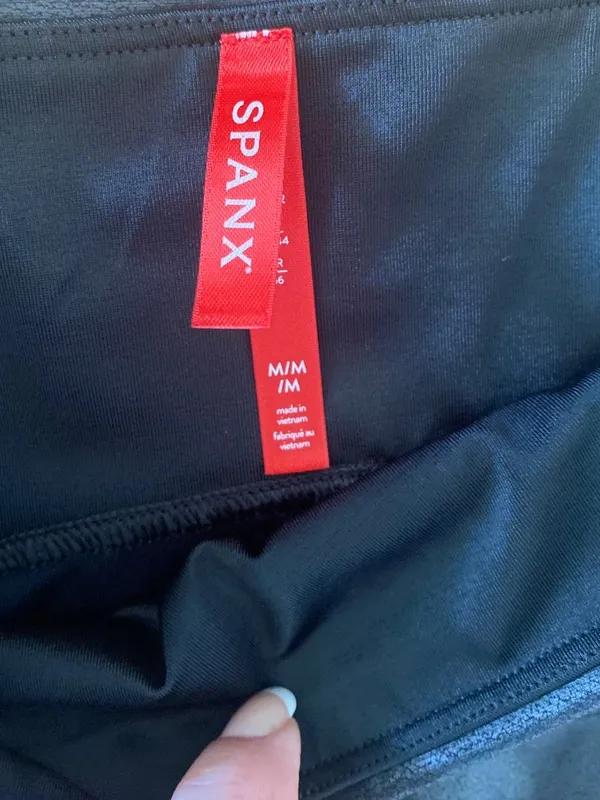 SPANX Faux Leather Leggings Women’s Black Sz Medium High Rise Shaping Pants NWOT - Image 5
