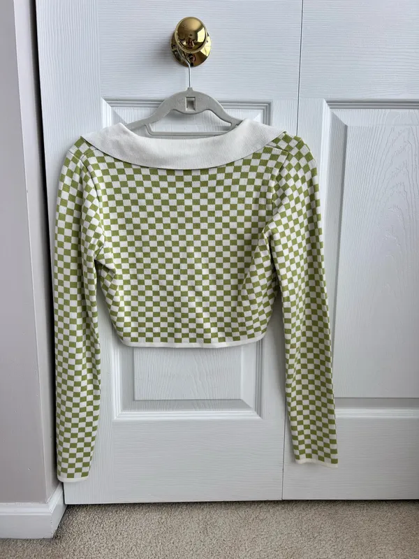 Checkered Women’s sweater Green - Image 2
