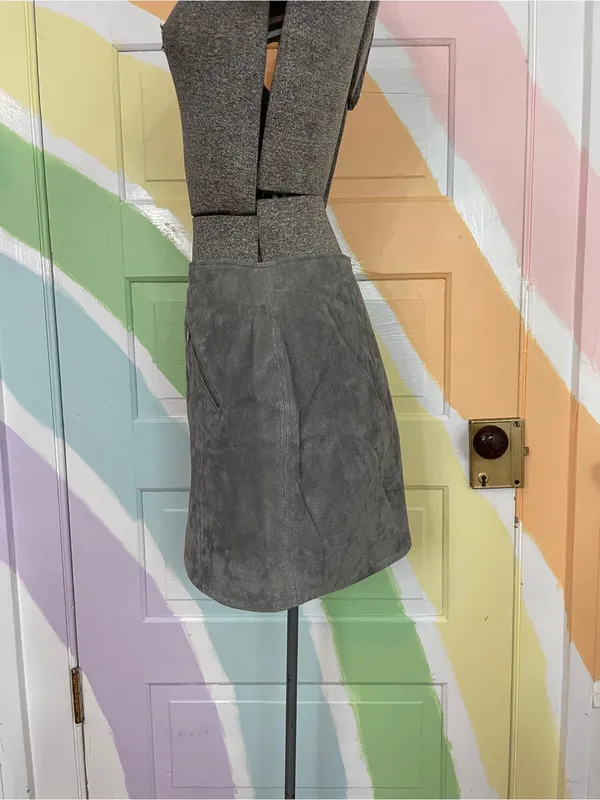 BLANKNYC Suede Leather A-Line Mini Skirt Fog Gray Moto Zip Pockets Sz 26 💚🎀 - Image 5