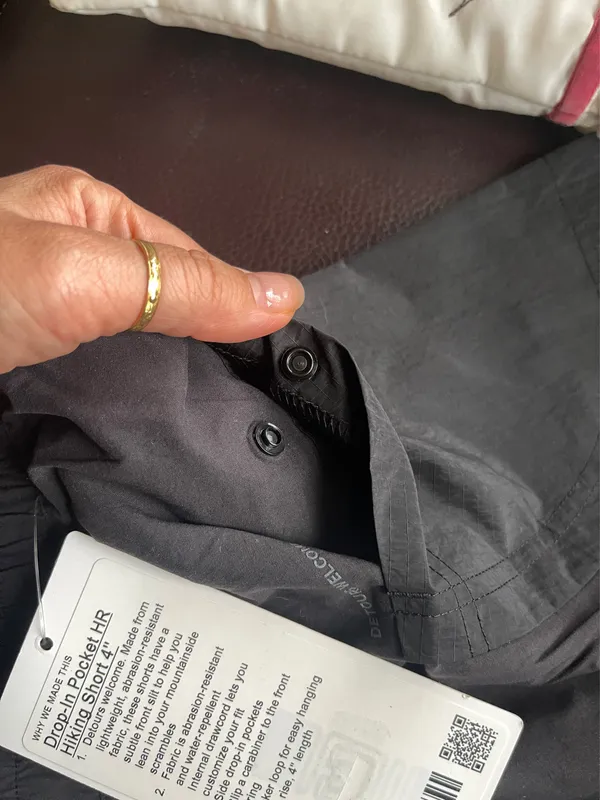 Lululemon Drop-In Pocket High-Rise Hiking Short 4" Black size 6 - Image 6