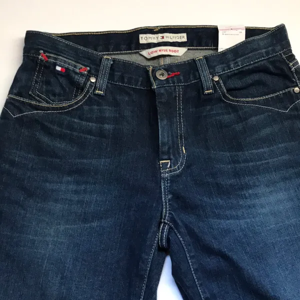 Tommy Hilfiger jeans. Low rise; slim. BNWT. Sz 6. - Image 2