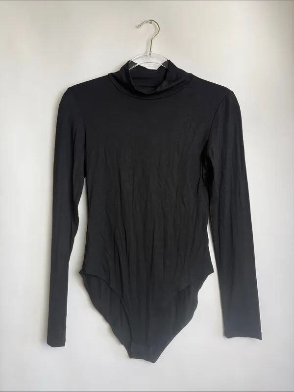 Mangopop Black Long Sleeve Mock Neck Turtleneck Bodysuit Size Medium - Image 4