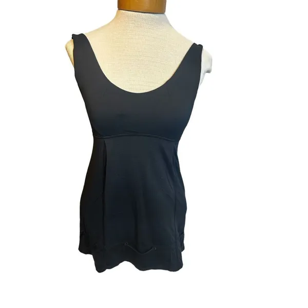 Lululemon Run Tame Tank with Drawstring size 4 - Image 4